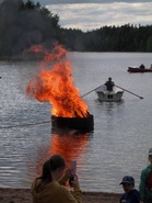 Kokko paloi eikä karannut.